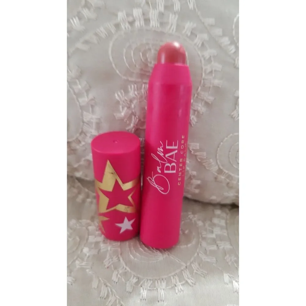 The L.W.Y.A. by Kim Gravel Balm Bae Center Core Lip Balm in 